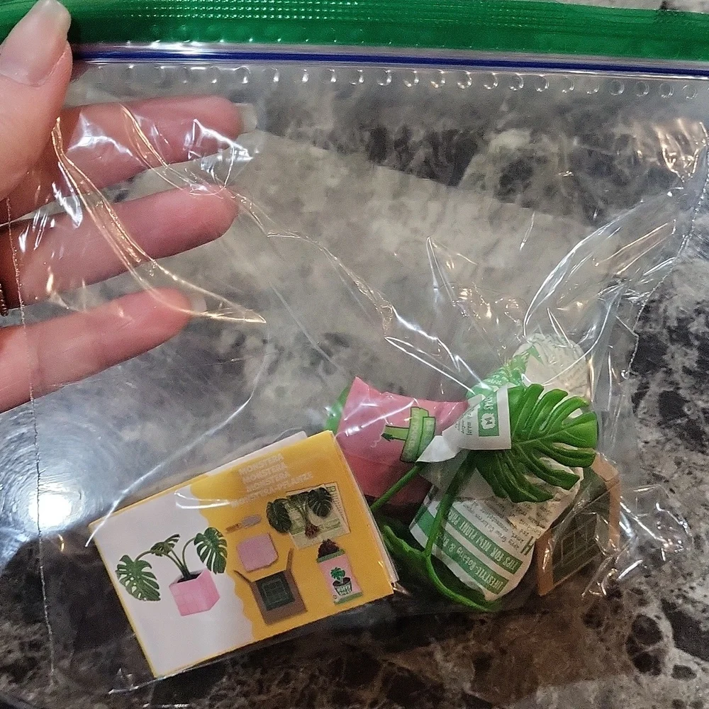 Miniverse Make It Mini Lifestyle Monstera